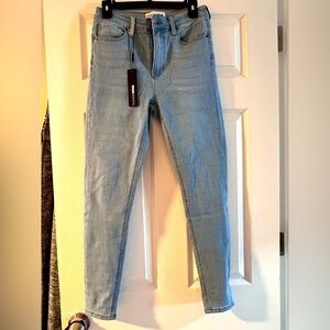 Fashion Nova Stretch Jeans